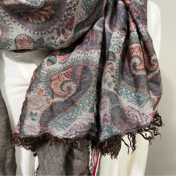 Hörst Double Sided Floral and Paisley Pattern Wrap Around Scarf - Picture 5 of 11